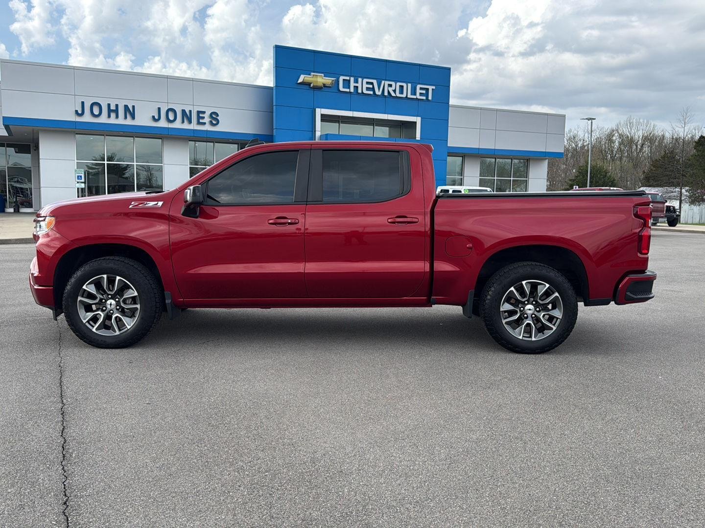 Used 2023 Radiant Red Tintcoat Chevrolet RST image 7