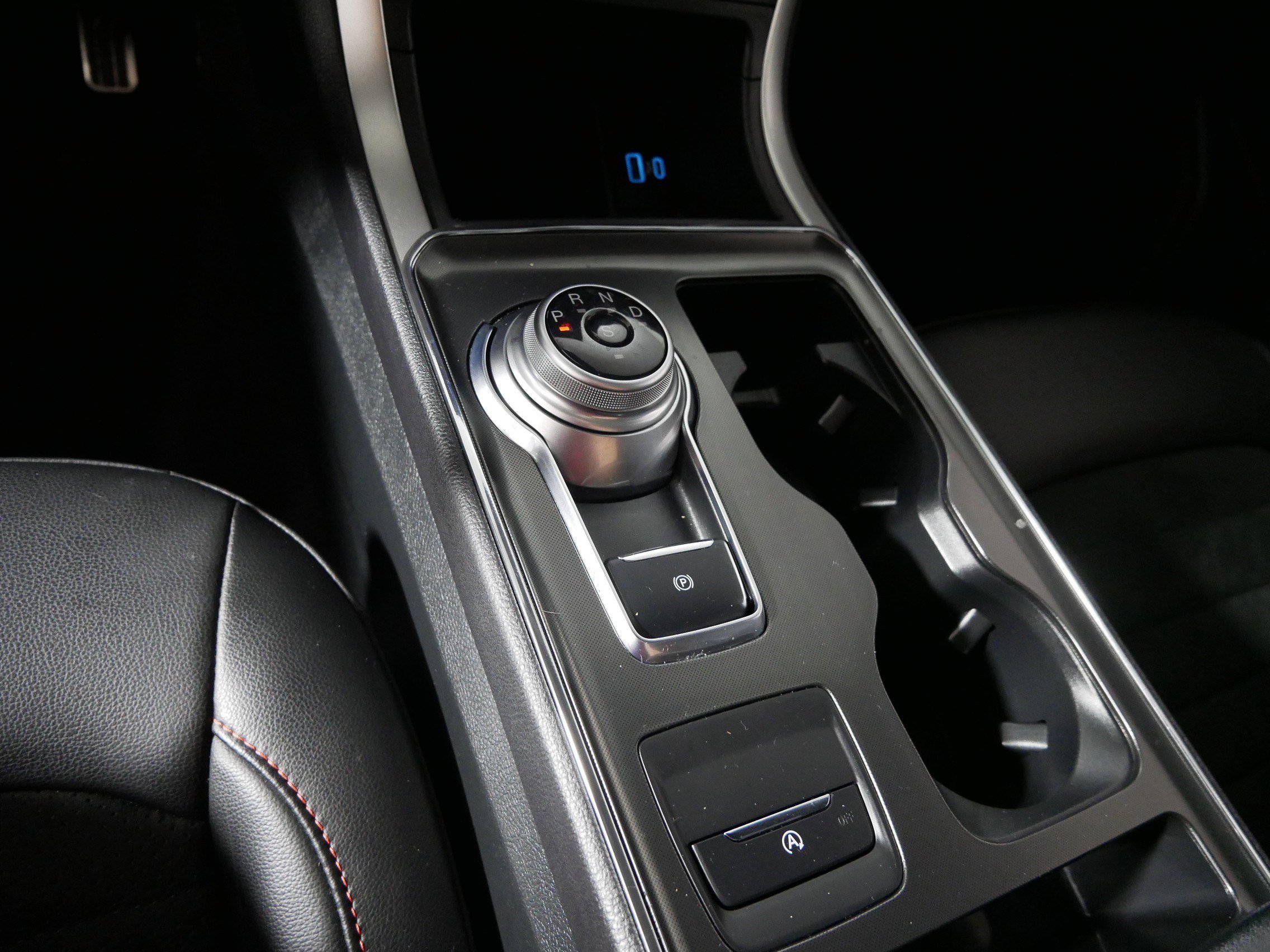 2024 Ford Edge ST-Line - Photo 24