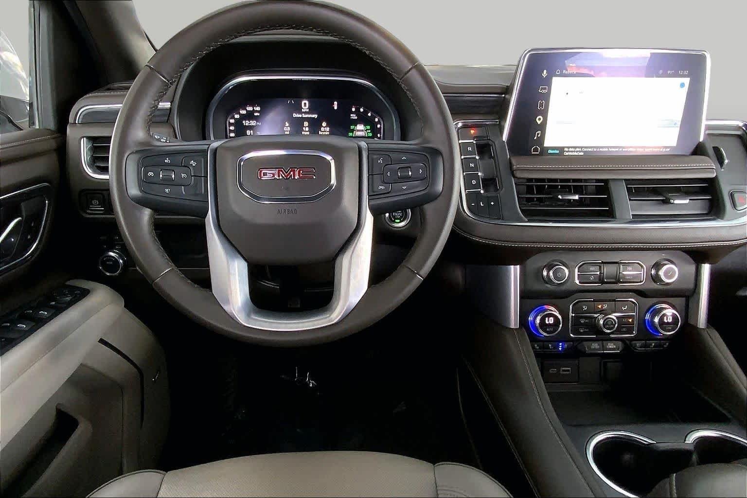 Used 2023 WHITE FROST TRICOAT GMC SLT image 6