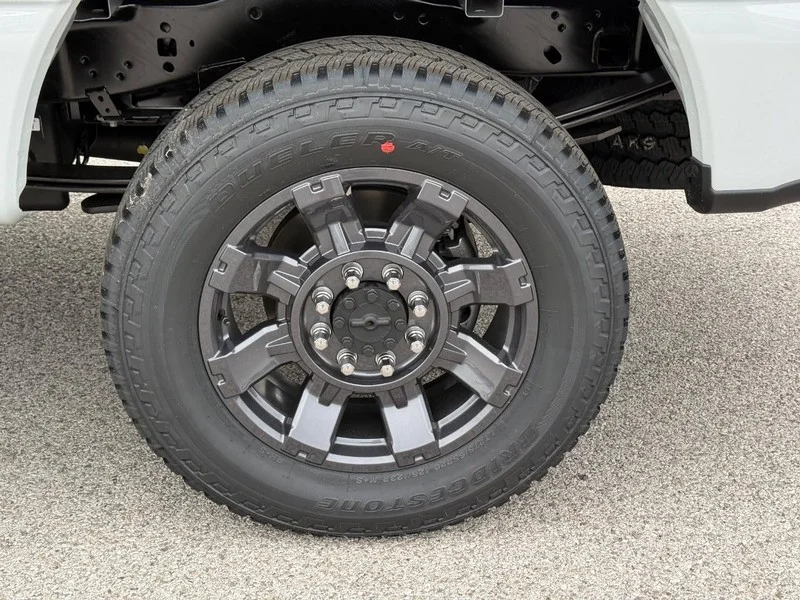 New 2026 Avalanche Ford 4WD STX image 4