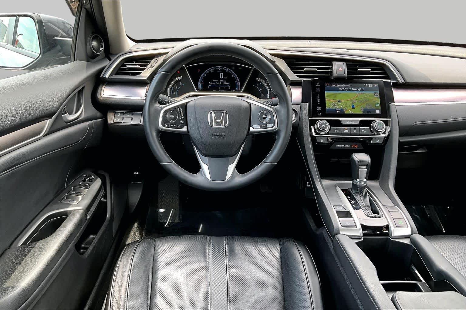 Used 2016 Modern Steel Metallic Honda Touring image 6