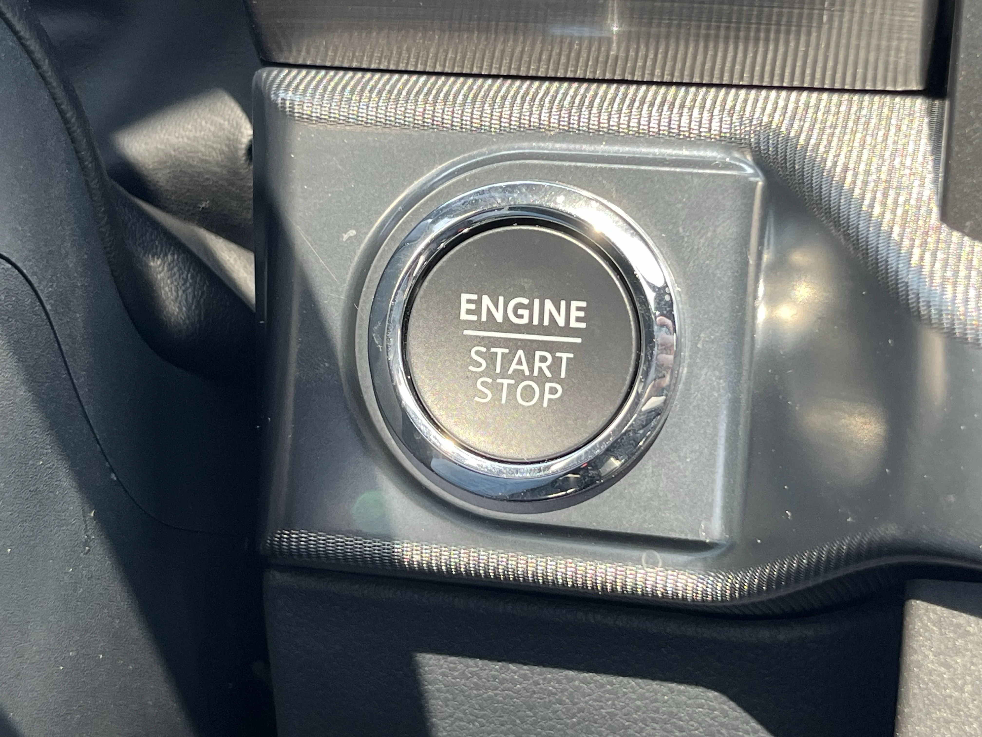 Used 2025 Black Metallic Ford Lariat image 39