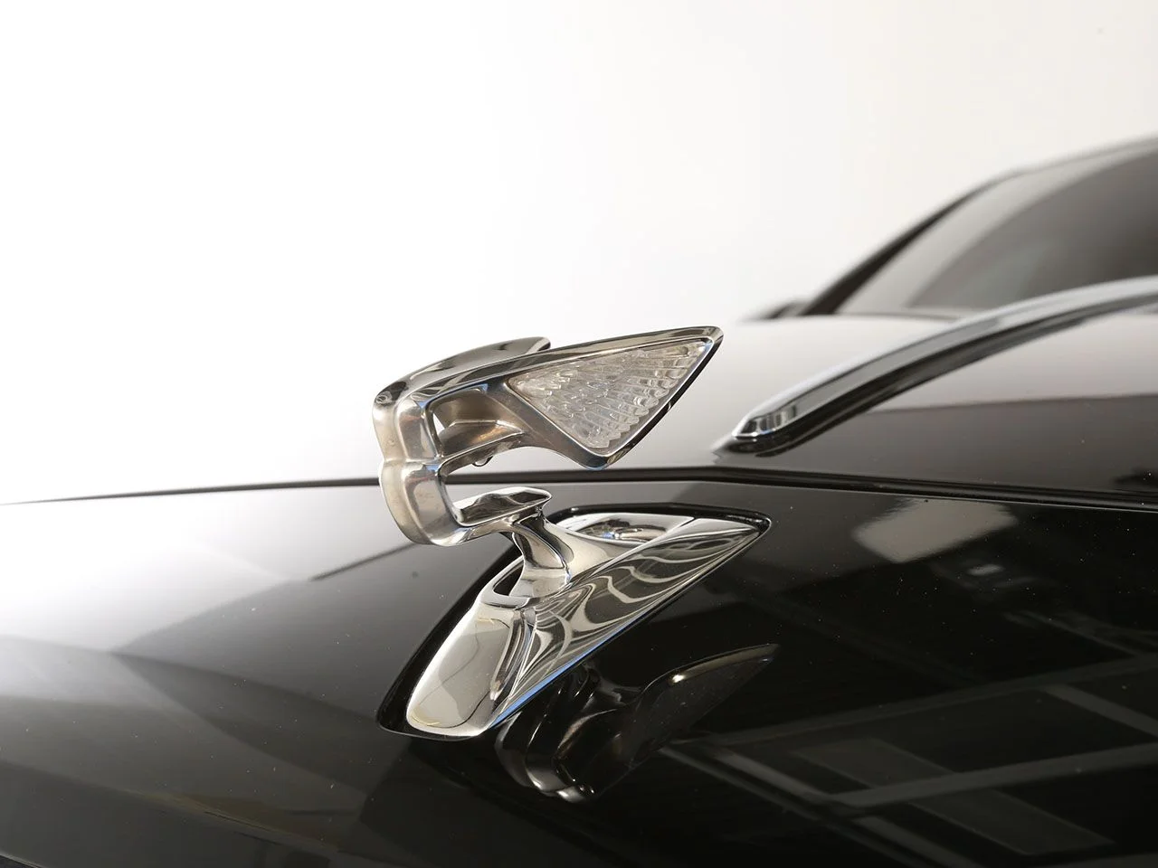 Used 2022  Bentley W12 image 8