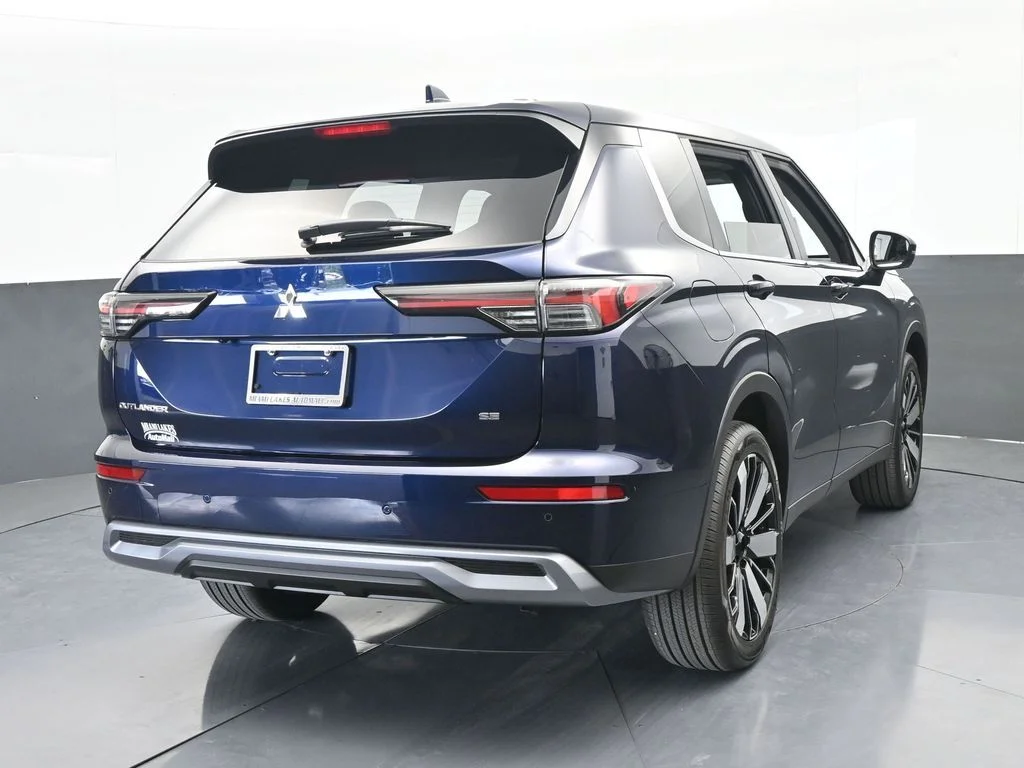 2026 Mitsubishi Outlander SE - Photo 5