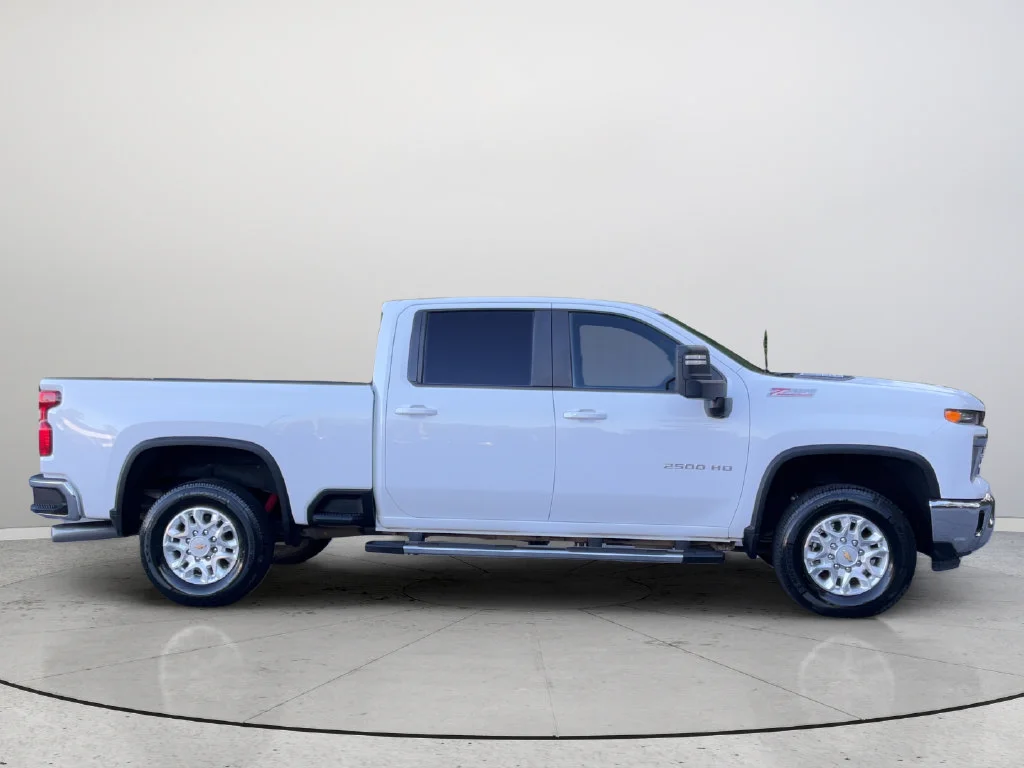 2024 Chevrolet Silverado 2500HD LT - Photo 9
