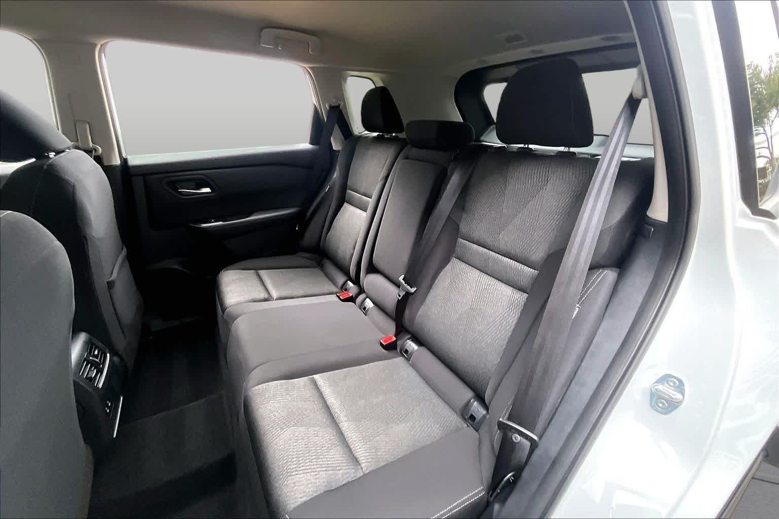 Used 2026 Everest White Pearl Tricoat Nissan SV image 20