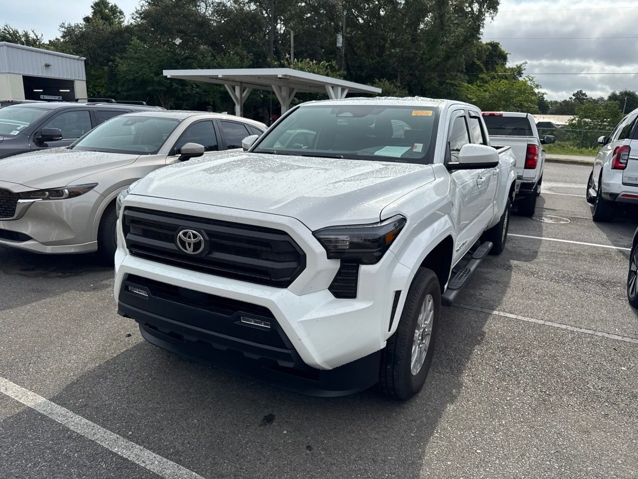 Used 2025 White Toyota SR5 image 1