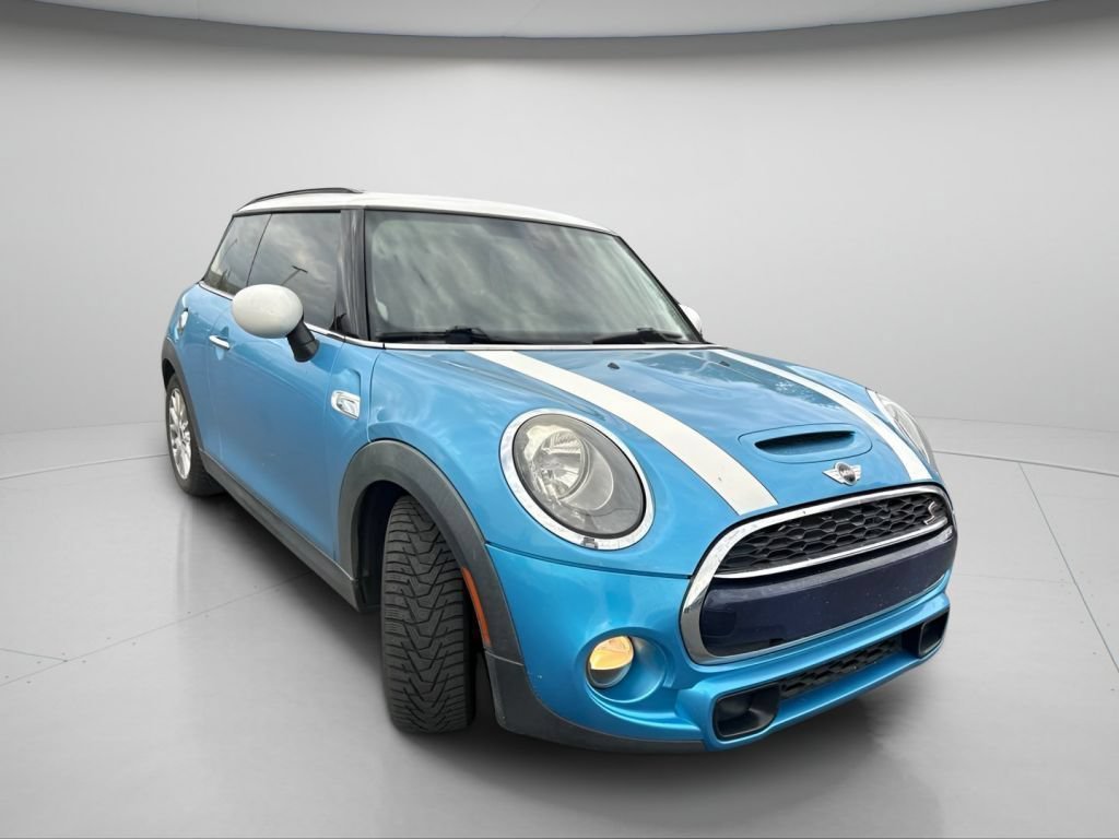 Used 2016 Electric Blue Metallic MINI Base image 2