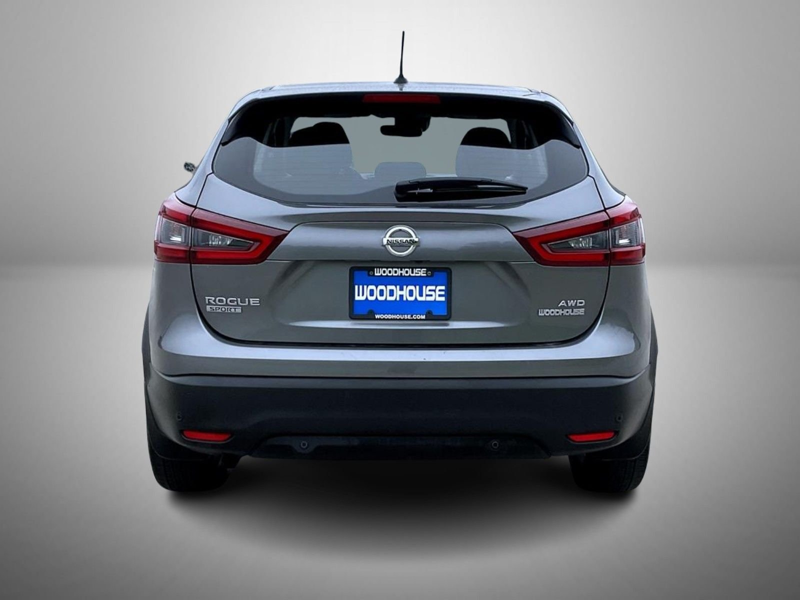 Used 2021 Gray Nissan S image 6
