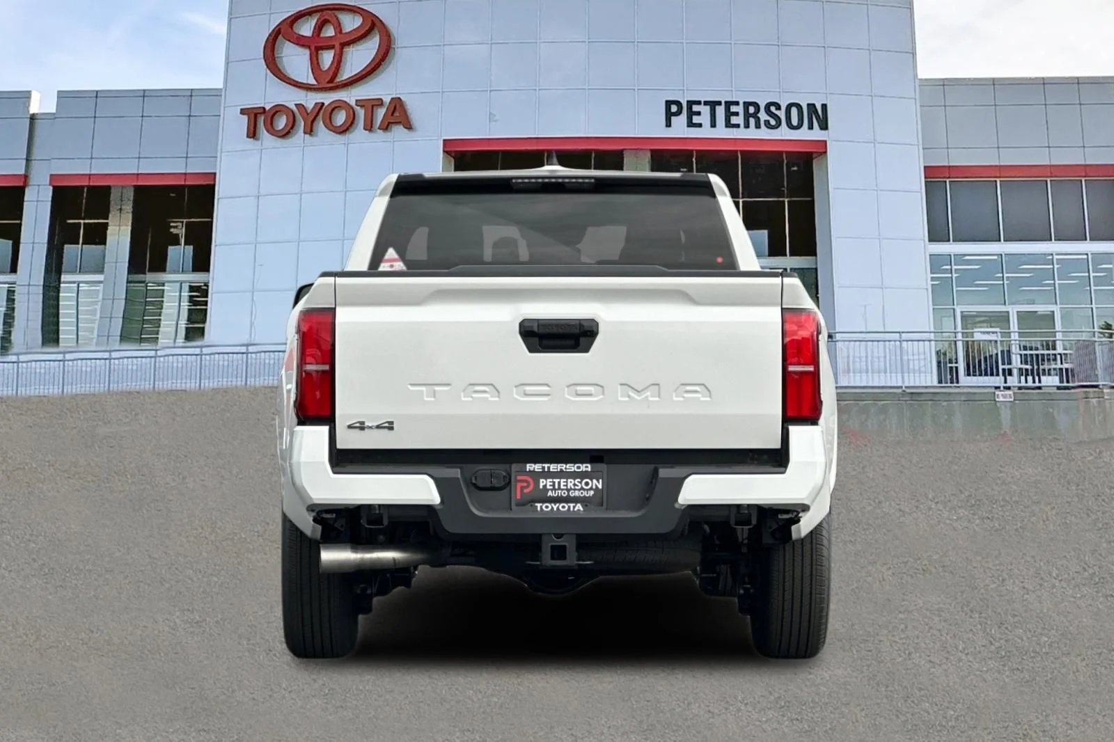 New 2026 White Toyota SR5 image 5