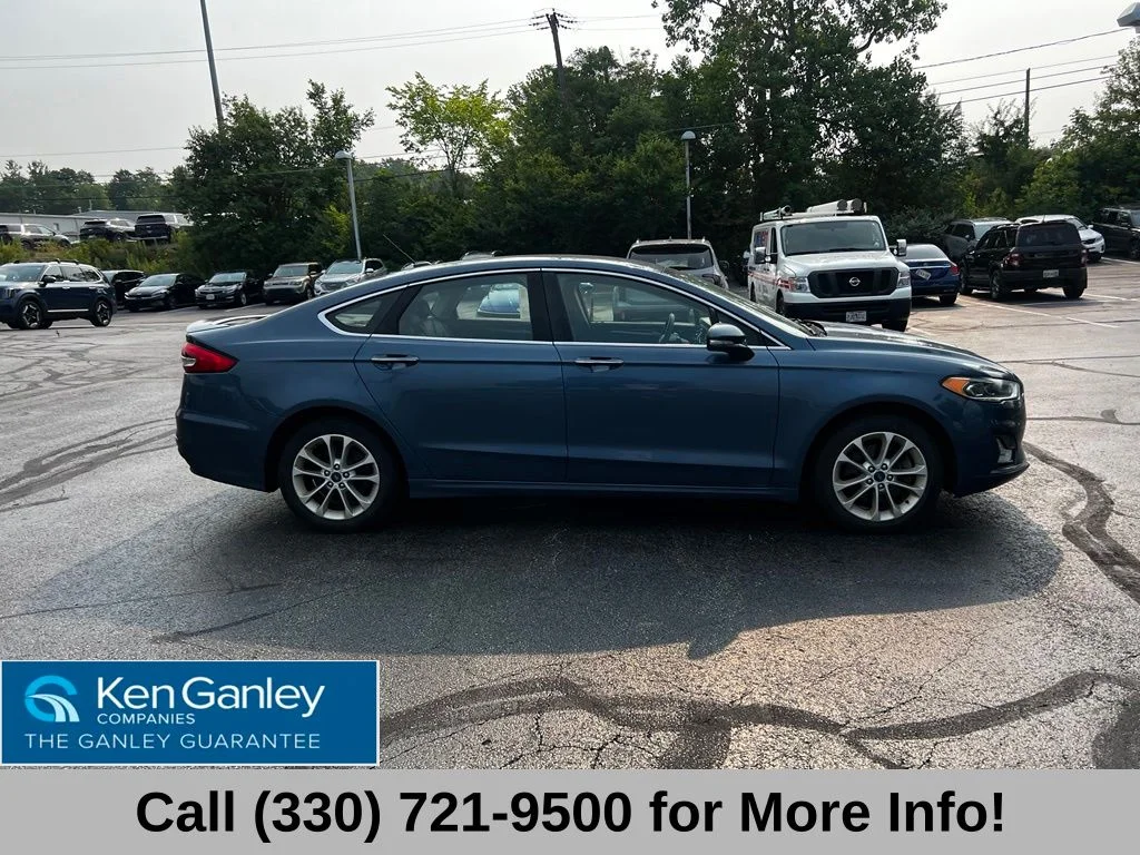 Used 2019 Blue Ford Titanium image 4