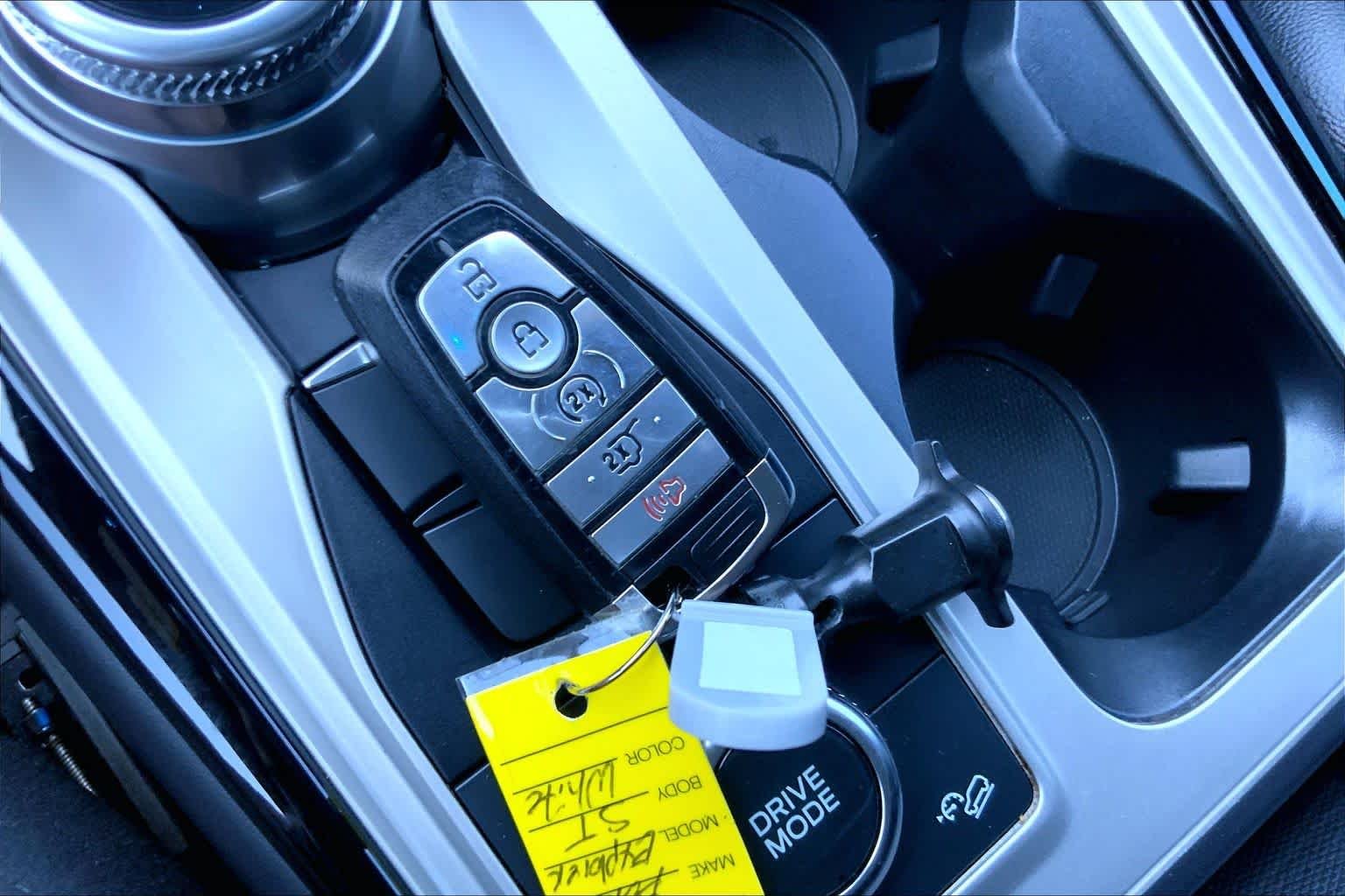 Used 2023 Star White Metallic Tri-Coat Ford ST image 14