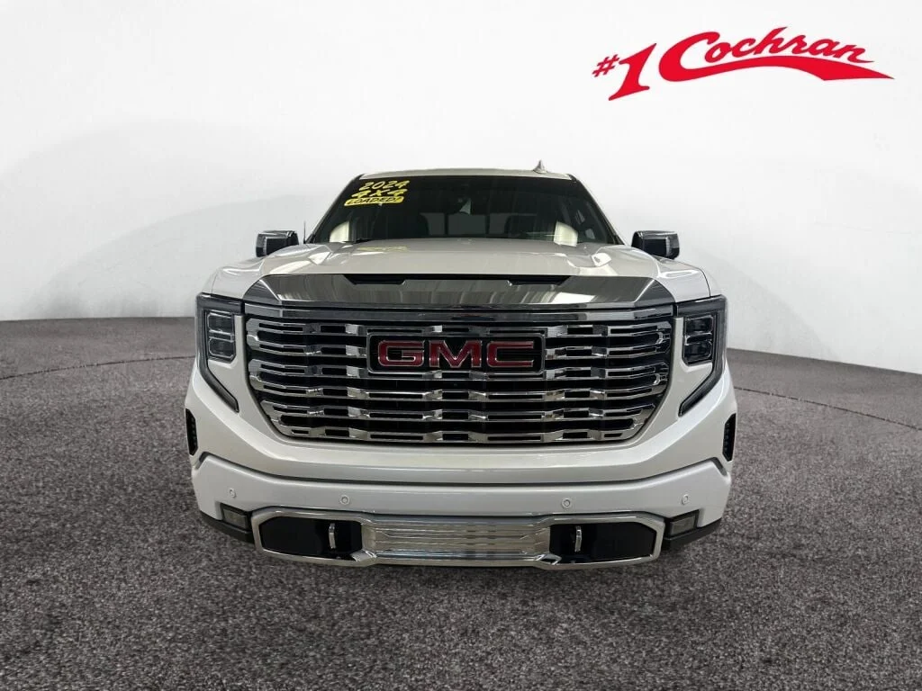 Used 2024 White Frost Tricoat GMC Denali image 40