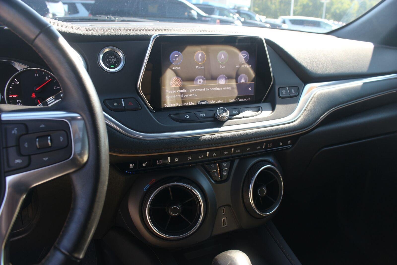 Used 2020 BLACK Chevrolet Premier image 23