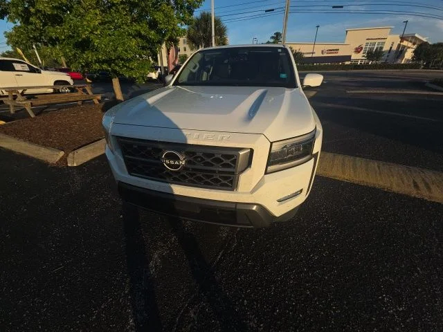 Used 2022 White Nissan SV image 2