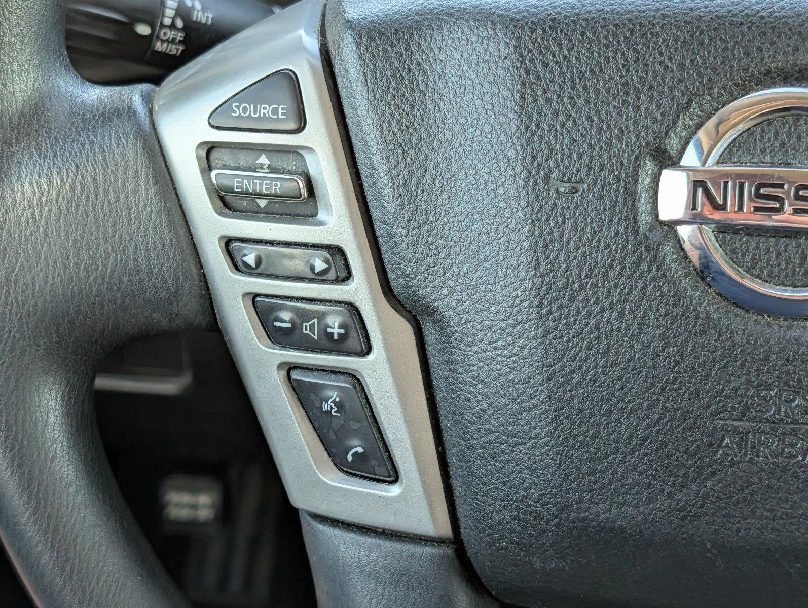Used 2022 Super Black Nissan SV image 24