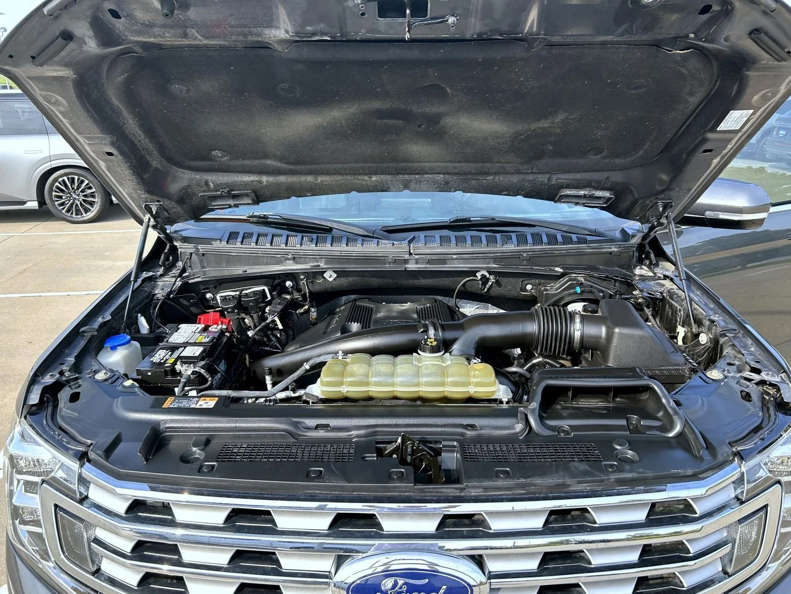 Used 2019 Gray Ford Limited image 26