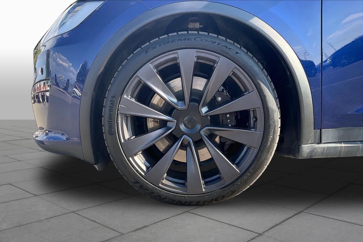 2022 Tesla Model X Long Range - Photo 9