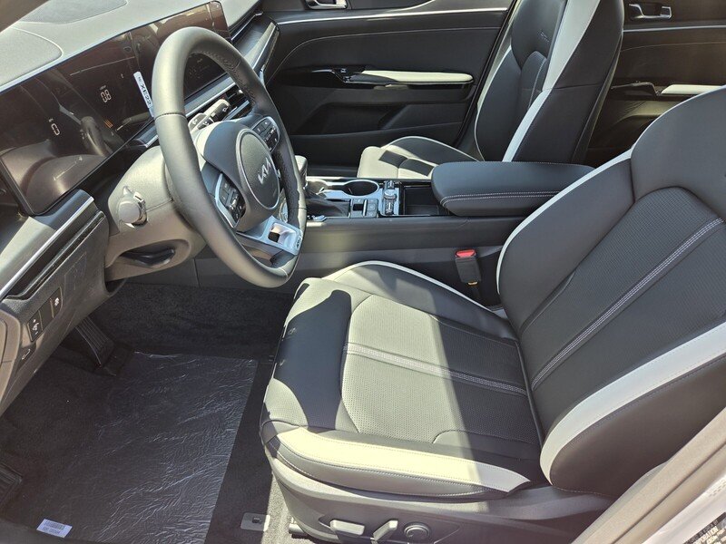 New 2026 Snow White Pearl Kia GT-Line FWD image 6