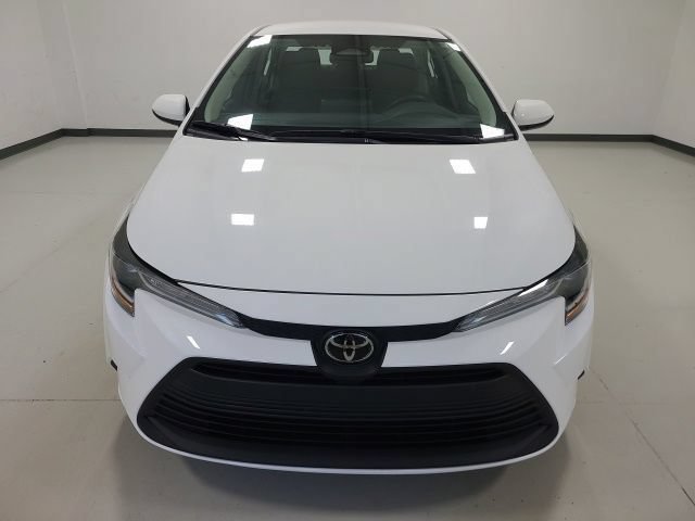 Used 2024 Ice Cap Toyota LE image 5