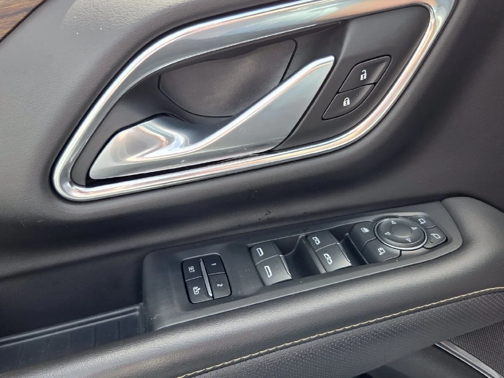 Used 2022 Summit White Chevrolet Premier image 34