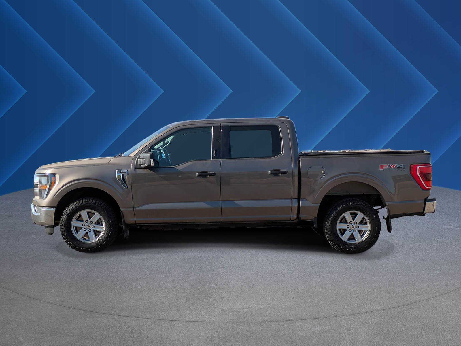 Used 2023 Bronze Ford XLT image 6