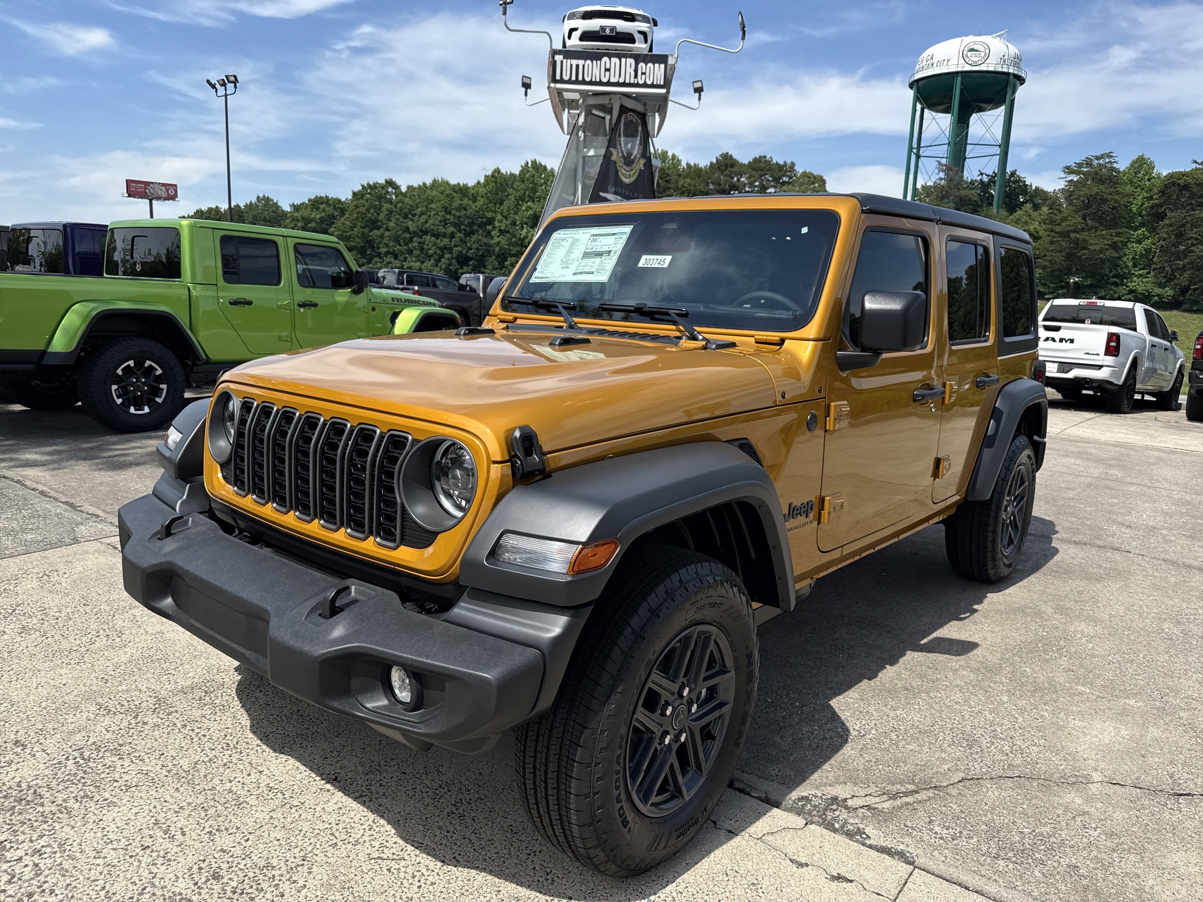 New 2026 Goldilocks Jeep Sport S image 3