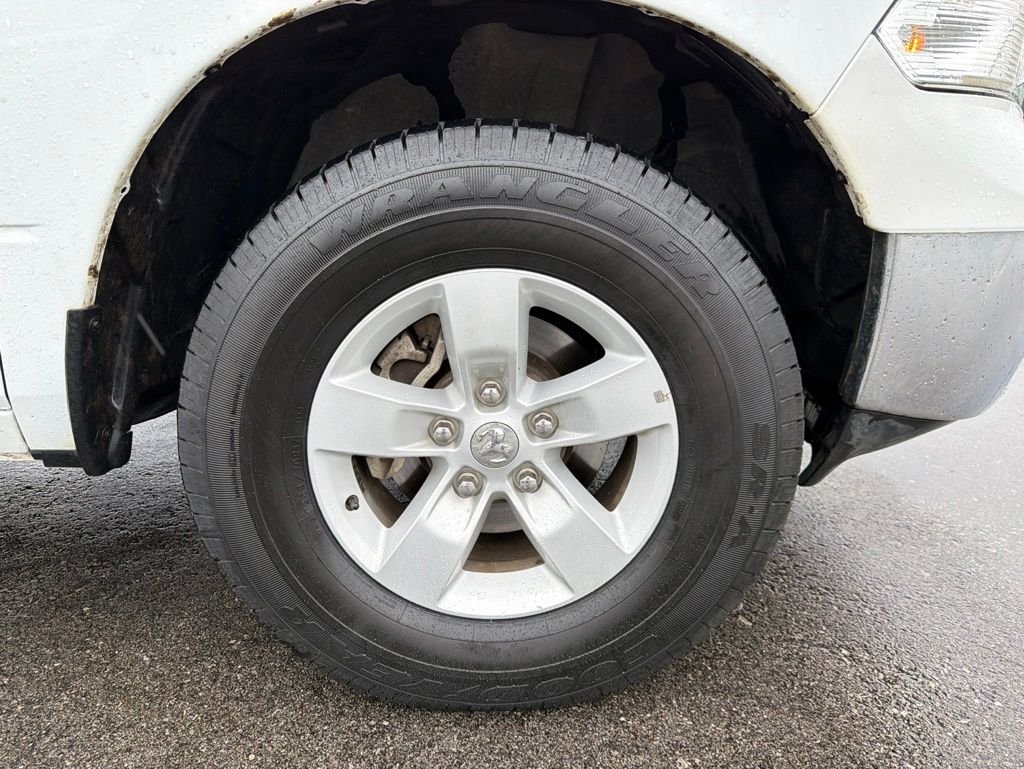 Used 2023 White Ram SLT image 20