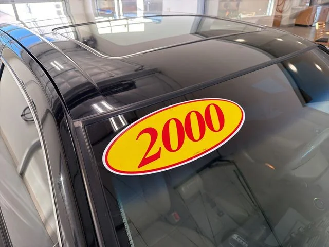 Used 2000 Black Obsidian INFINITI  image 26