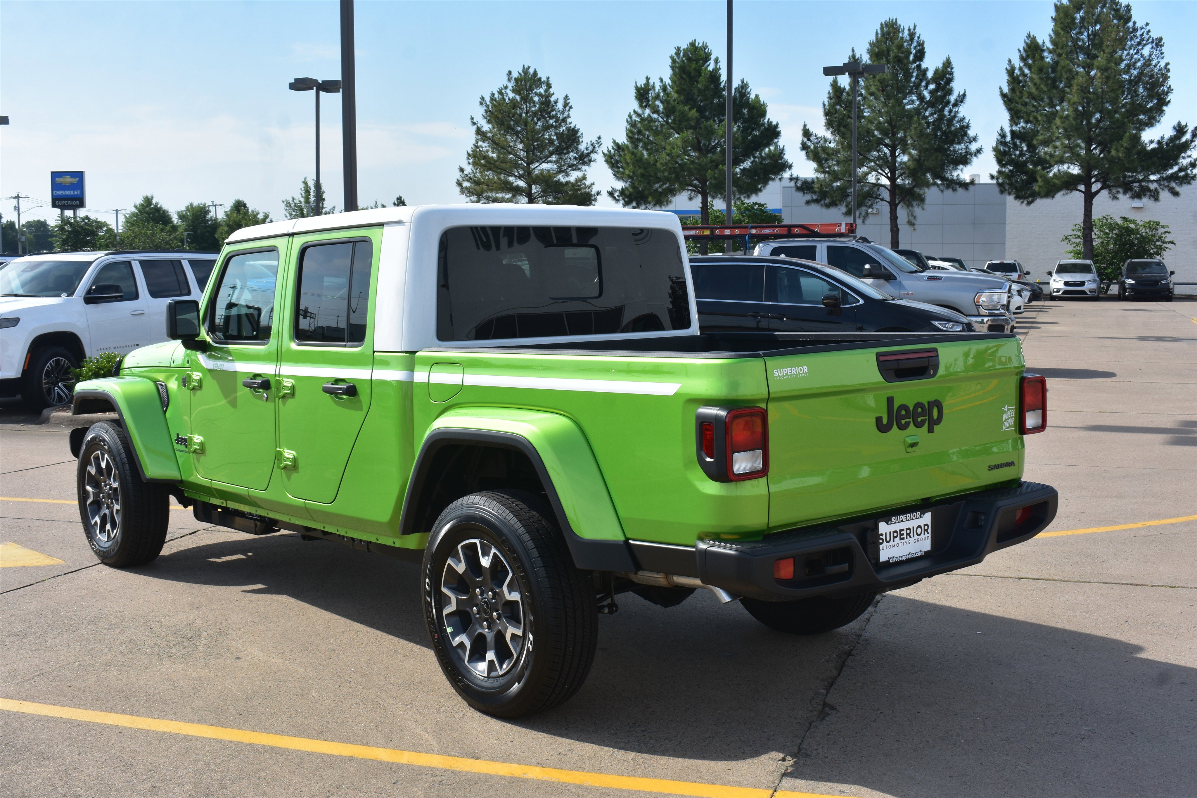 New 2026 Mojito Exterior Paint Jeep Sahara image 8