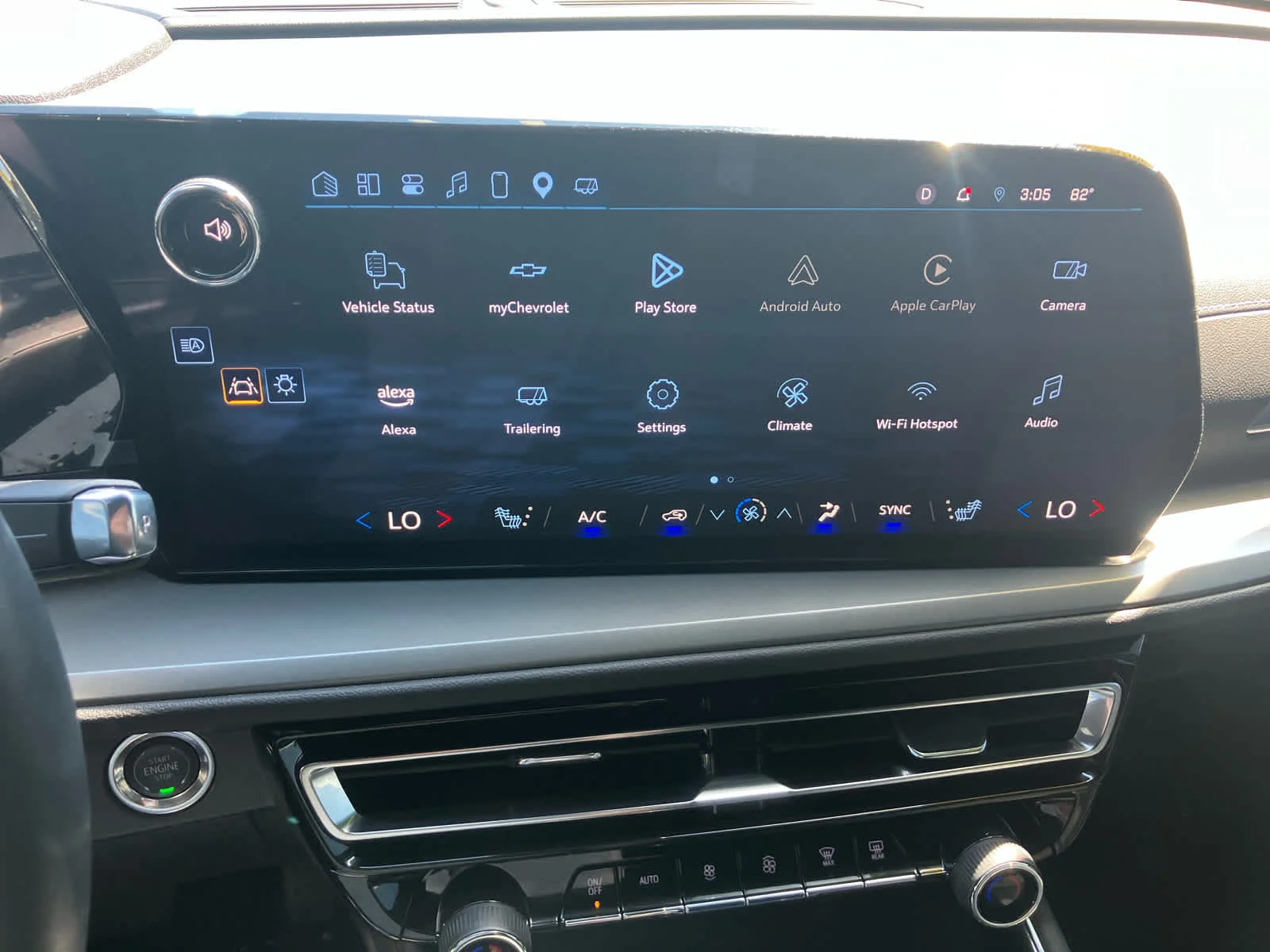 Used 2025 Lakeshore Blue Metallic Chevrolet FWD LT image 15