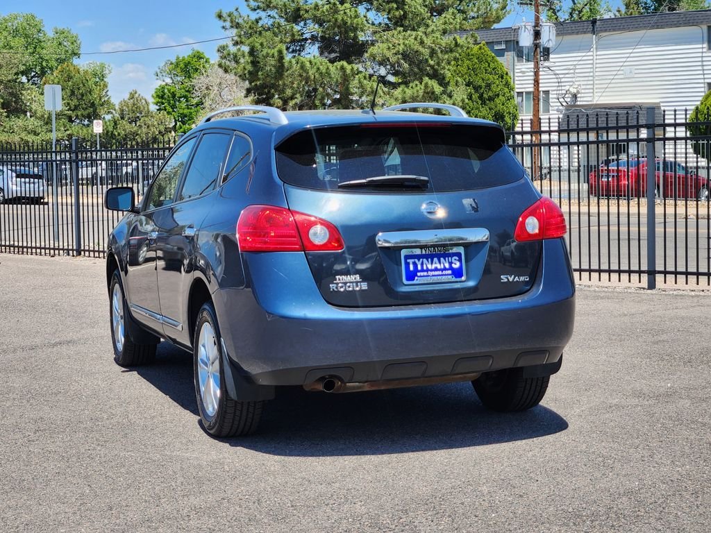 Used 2013 Blue Nissan SV image 5