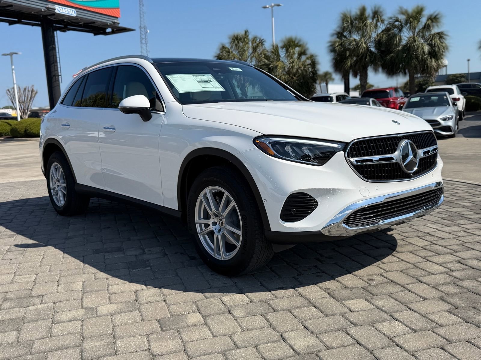 New 2026 Polar White Mercedes-Benz GLC 300 image 28