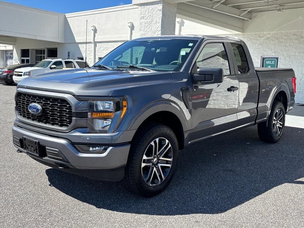 Used 2023 Gray Metallic Ford XL image 23