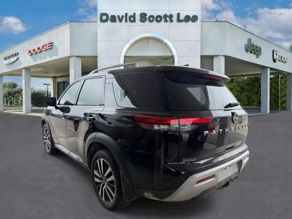 Used 2025 Black Nissan Platinum image 6