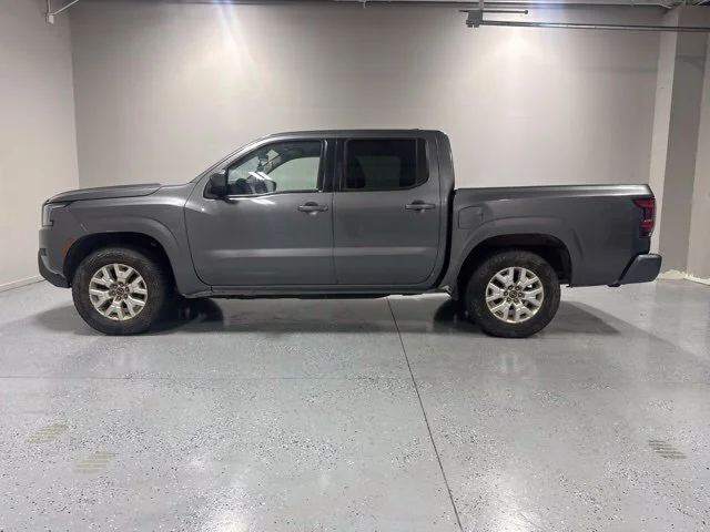 Used 2022 Gray Nissan SV image 9