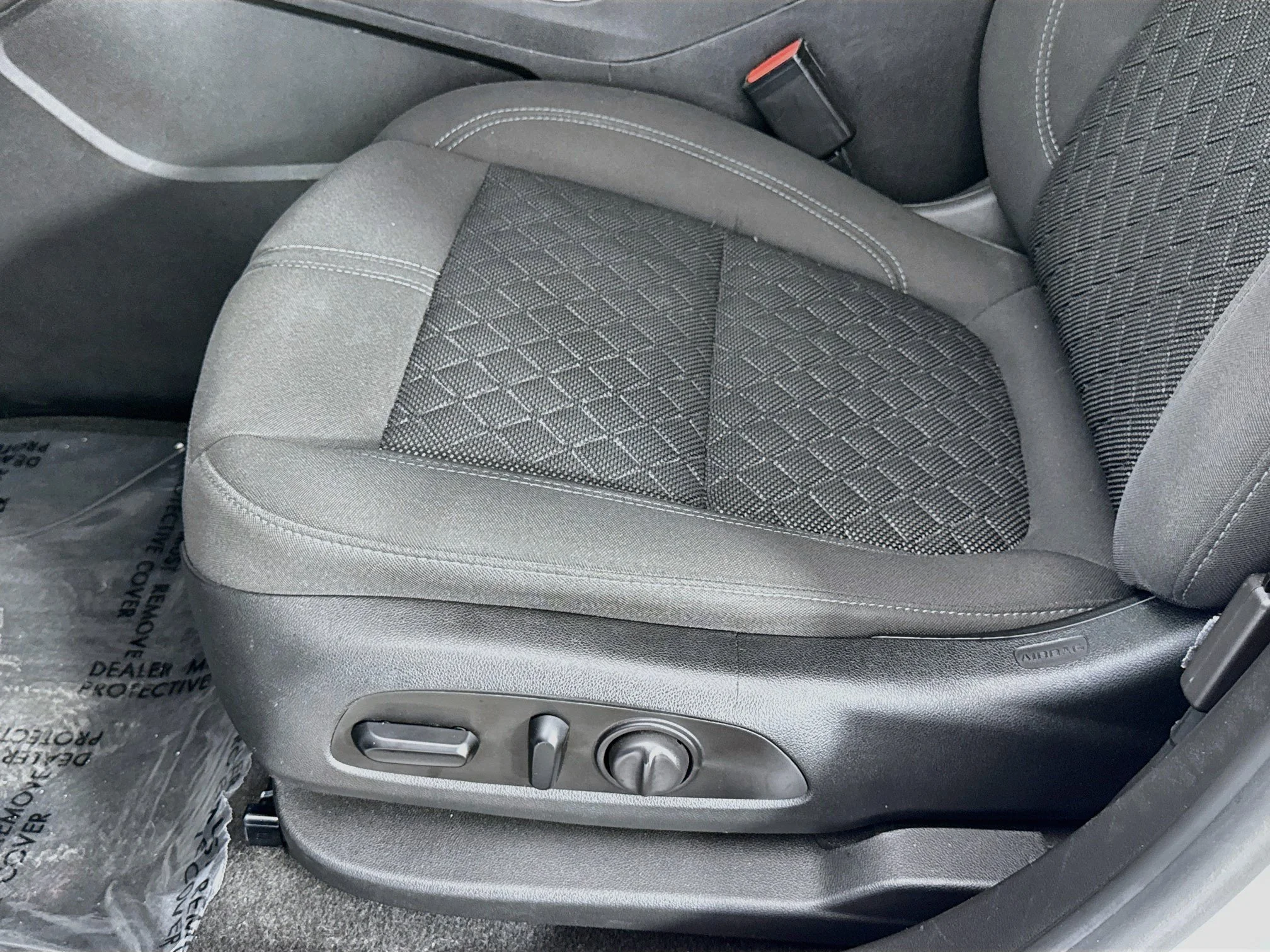 Used 2020 SUMMIT WHITE Chevrolet LT image 22
