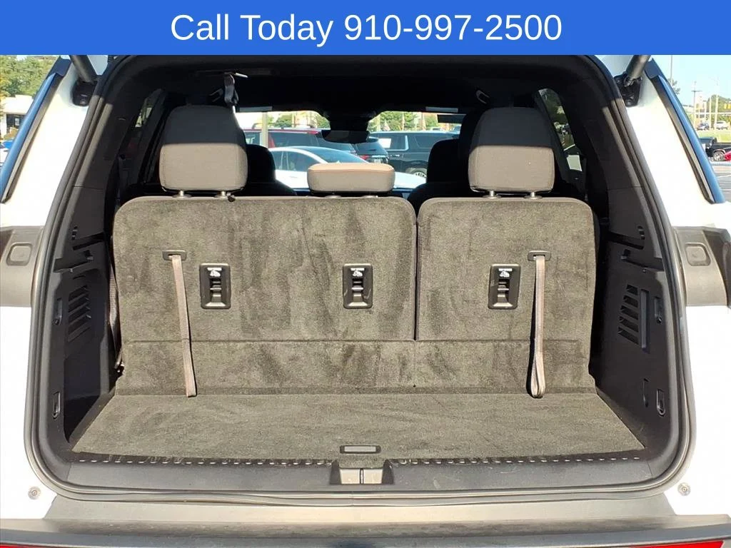 Used 2026 Summit White Chevrolet LT image 21
