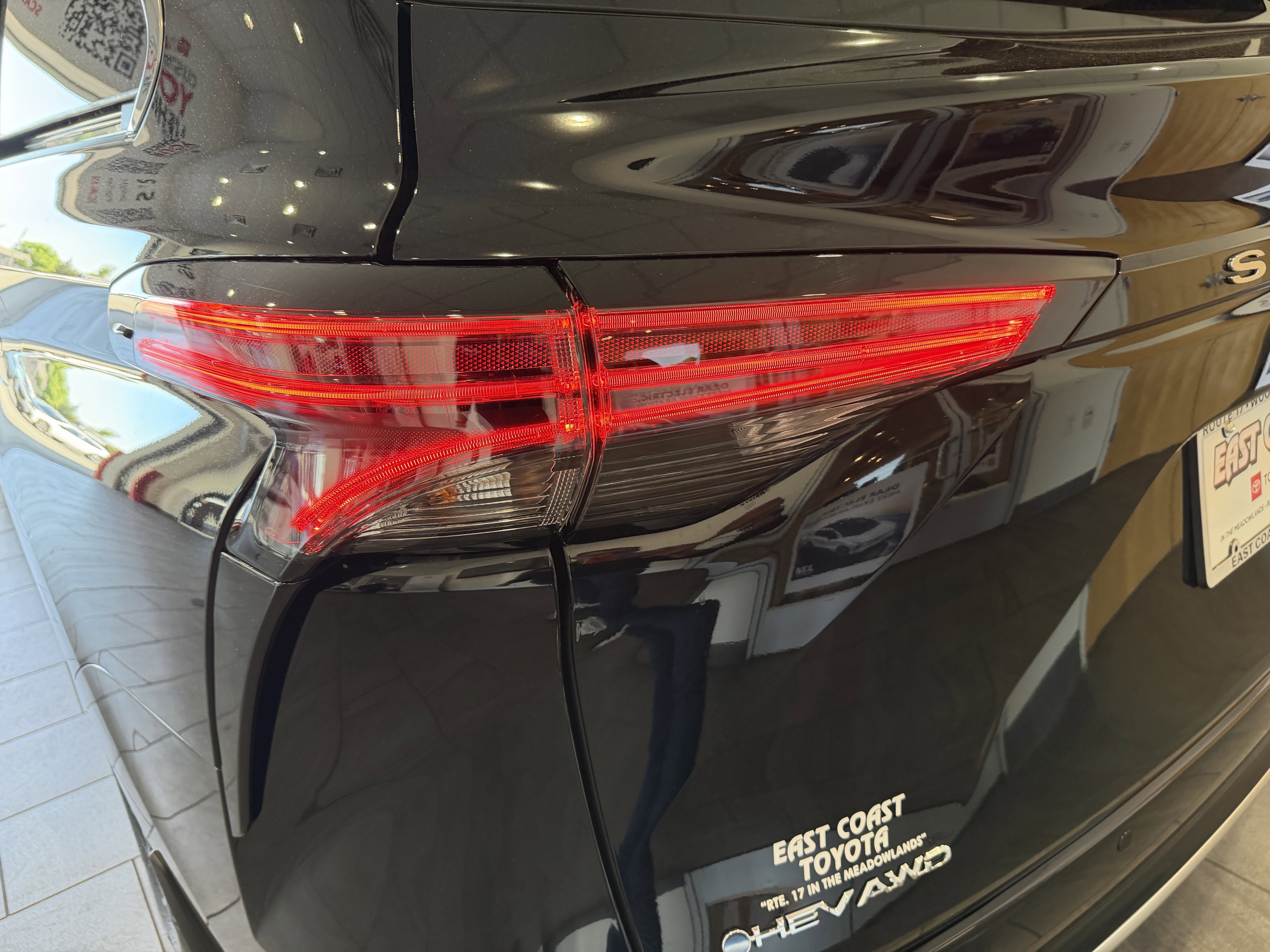 2026 Toyota Sienna Platinum - Photo 70