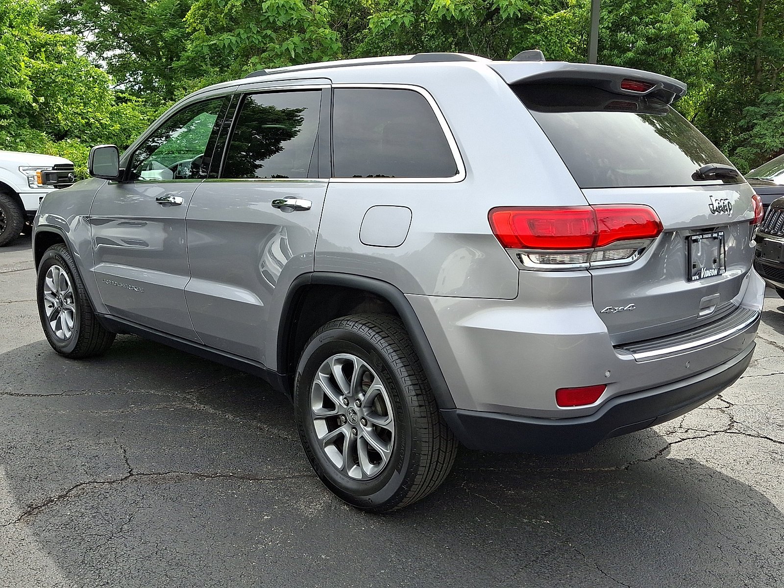 Certified Used 2016 Billet Silver Metallic Clearcoat Jeep Limited image 4