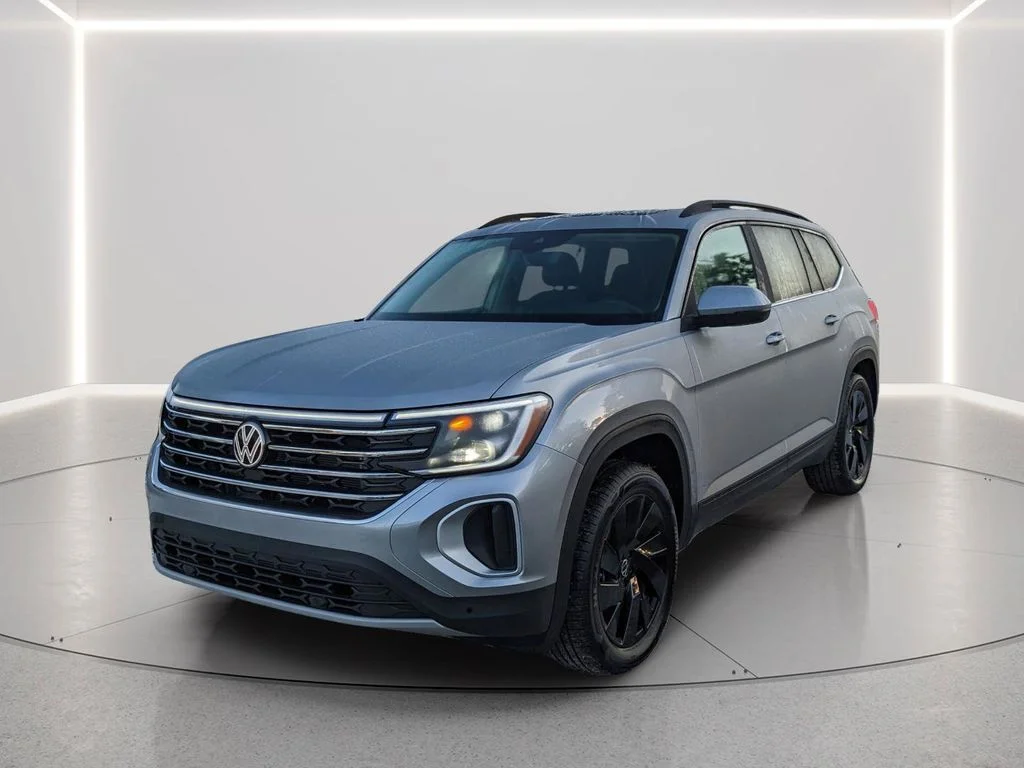 New 2026 Silver Volkswagen 2.0T SE w/Technology image 4