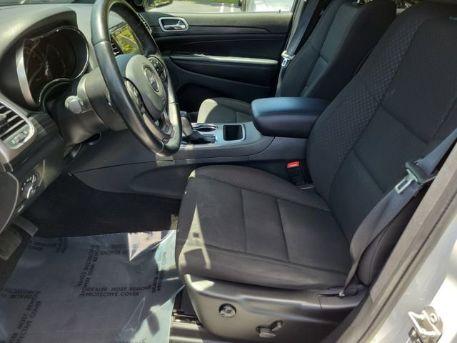 Used 2022 White Jeep Laredo E image 17