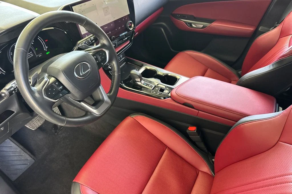 Used 2025 Silver Lexus 350h Premium image 10