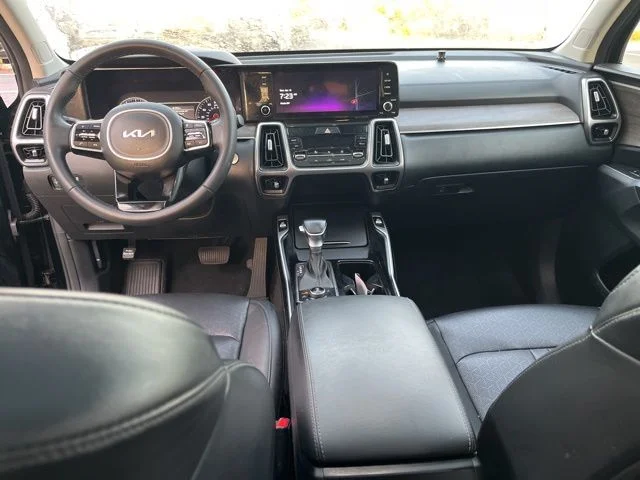 Used 2023 Black Kia X-Line S image 17