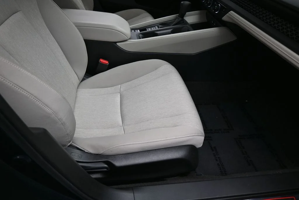 Used 2025 Gray Honda SE image 42