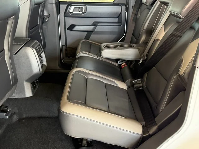 New 2026 Oxford White Ford Outer Banks COOKIE AND CREAM image 16