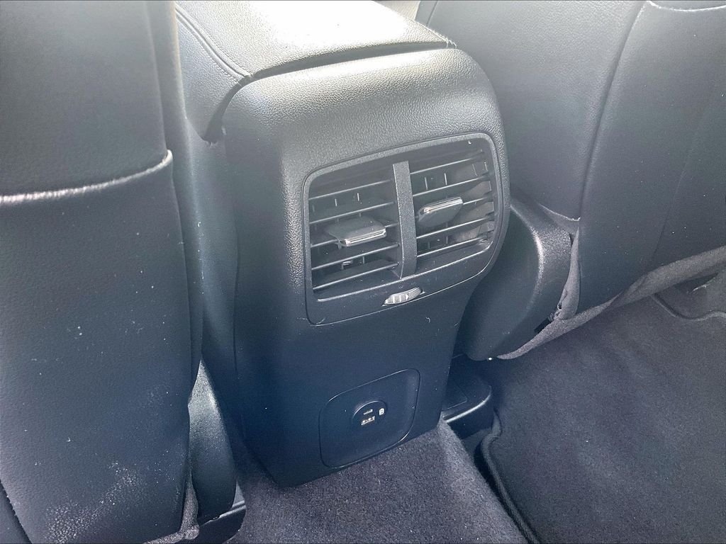 Used 2020 Black Ford SEL image 28