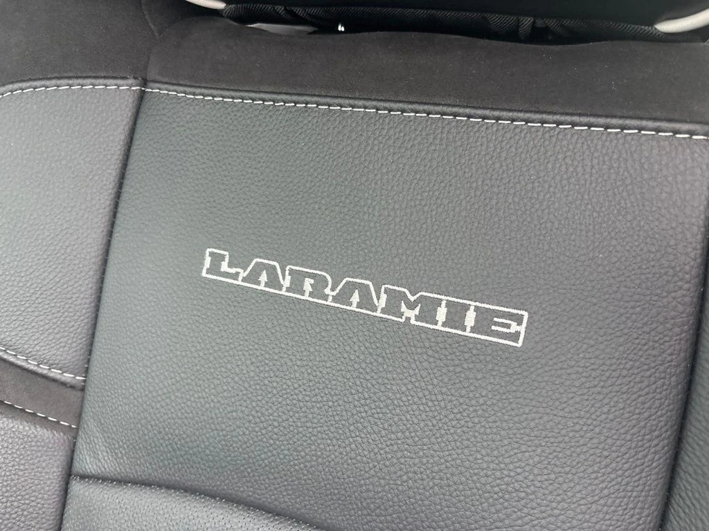 New 2026 Granite Crystal Metallic Clear-Coat Exterior Paint RAM LARAMIE image 22