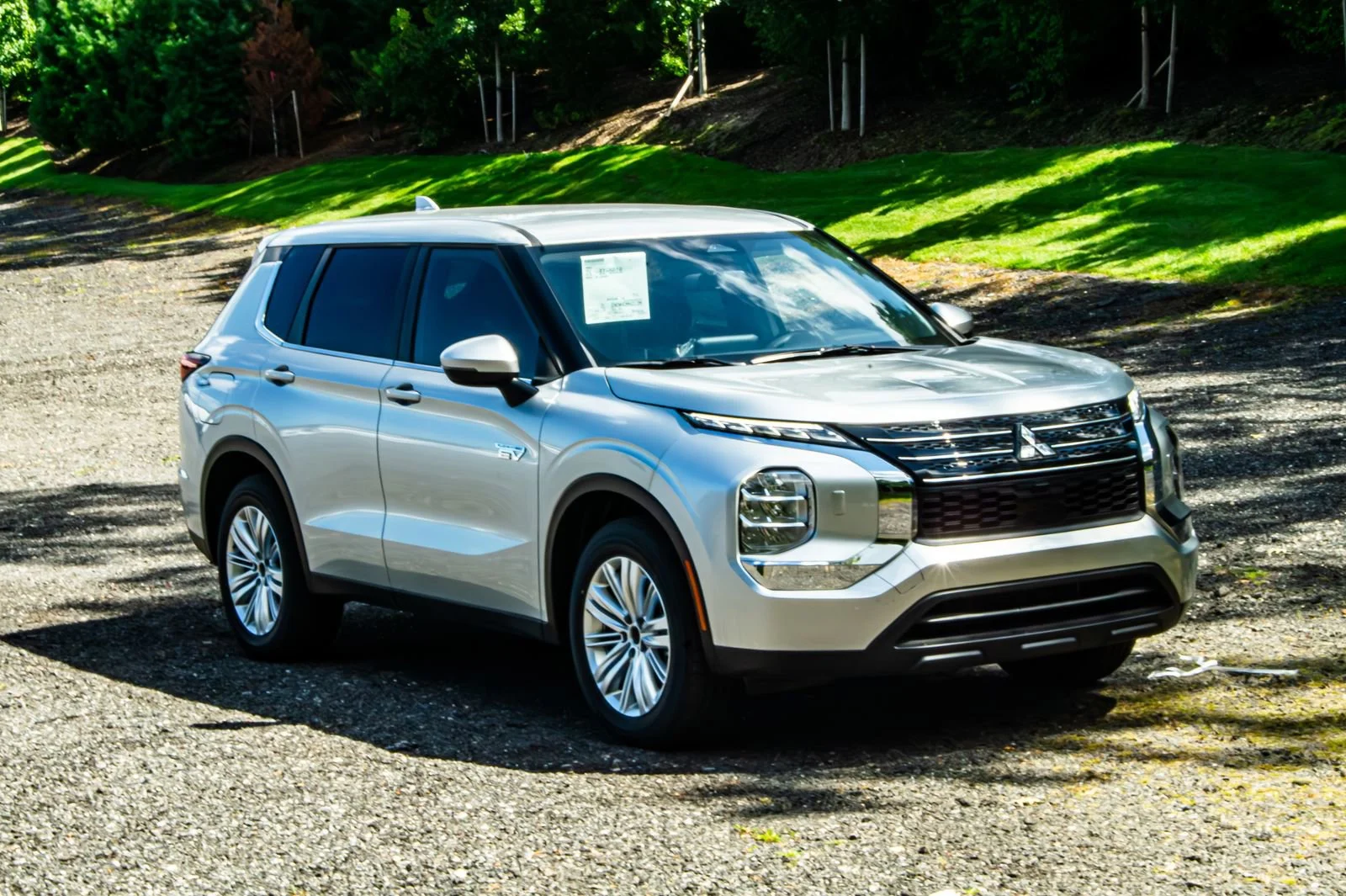 2025 Mitsubishi Outlander Plug-in Hybrid ES - Photo 12