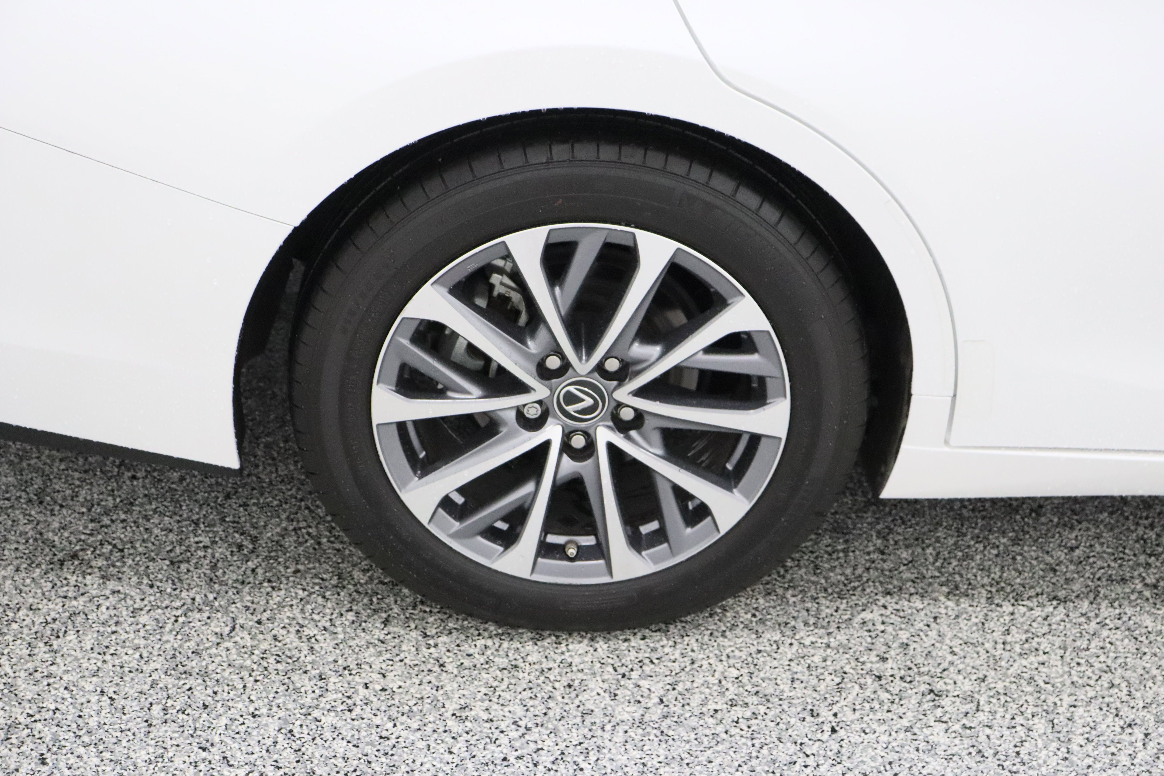 Used 2024 Eminent White Pearl Lexus ES 350 3.5L image 6